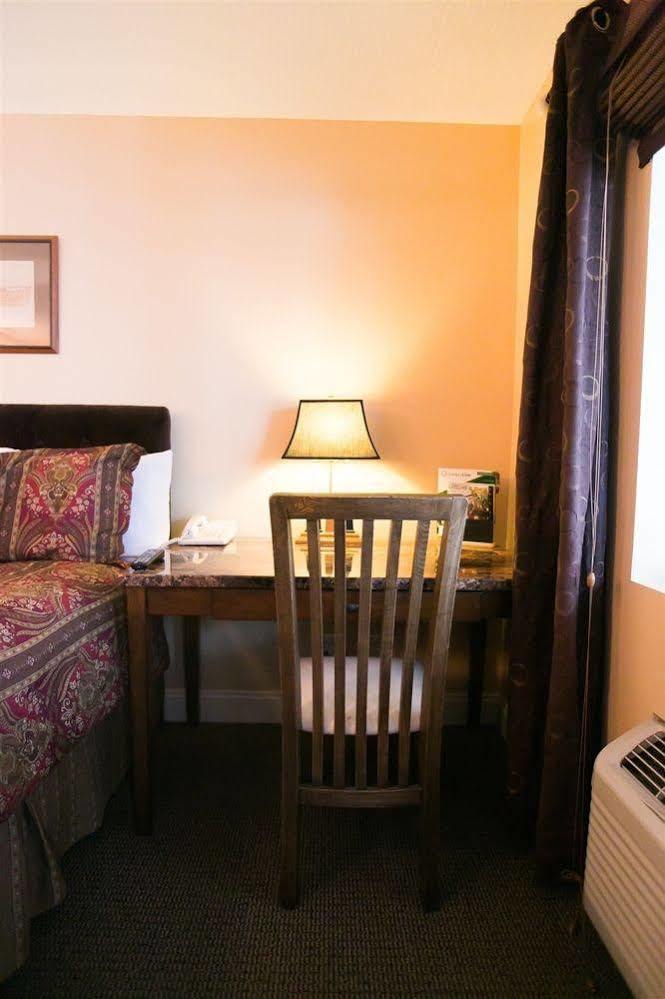 The Mount Vernon Inn Exterior photo