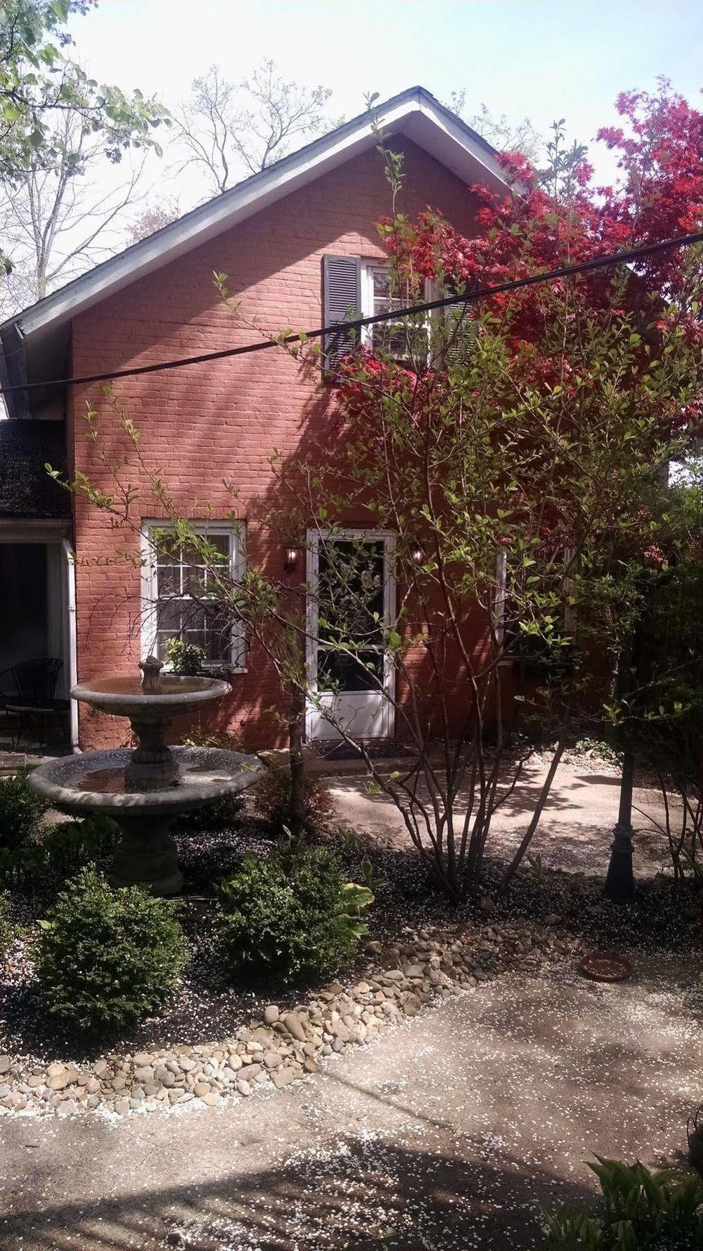 The Mount Vernon Inn Exterior photo